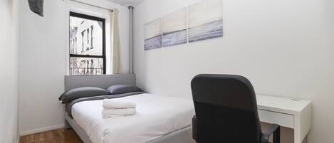 2 Schlafzimmer, Schreibtisch, WLAN, Bettwäsche