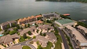 Unclassified image, 2 of 34, button - Luxury Lakeview 2 BR Condo w/Table Rock Lake View (Hollister)