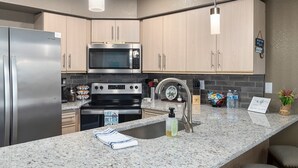 Unclassified image, 3 of 34, button - Luxury Lakeview 2 BR Condo w/Table Rock Lake View (Hollister)