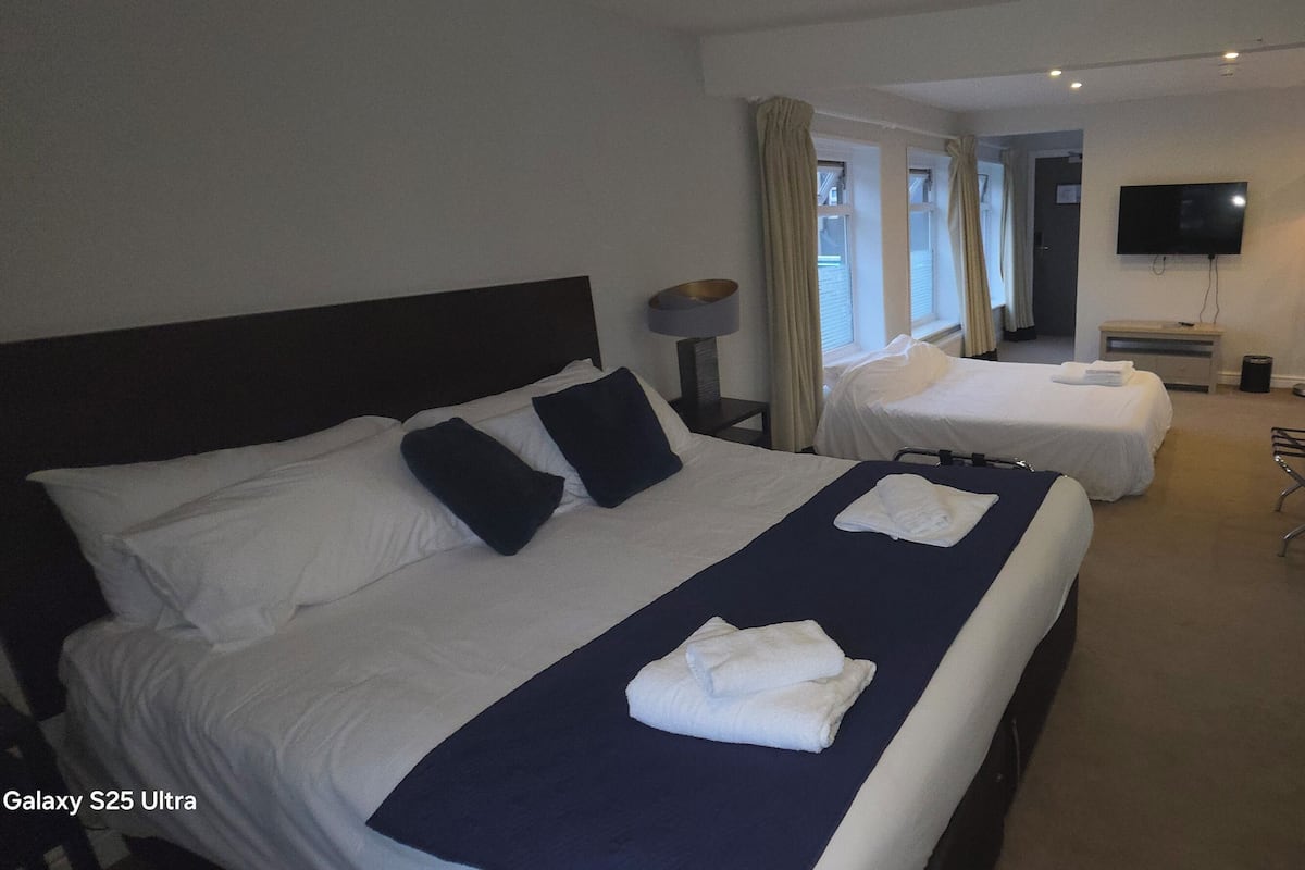 Superior-Suite | 2 Schlafzimmer, Schreibtisch, kostenloses WLAN