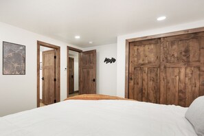 5 Schlafzimmer, Zimmersafe, Bügeleisen/Bügelbrett, kostenloses WLAN