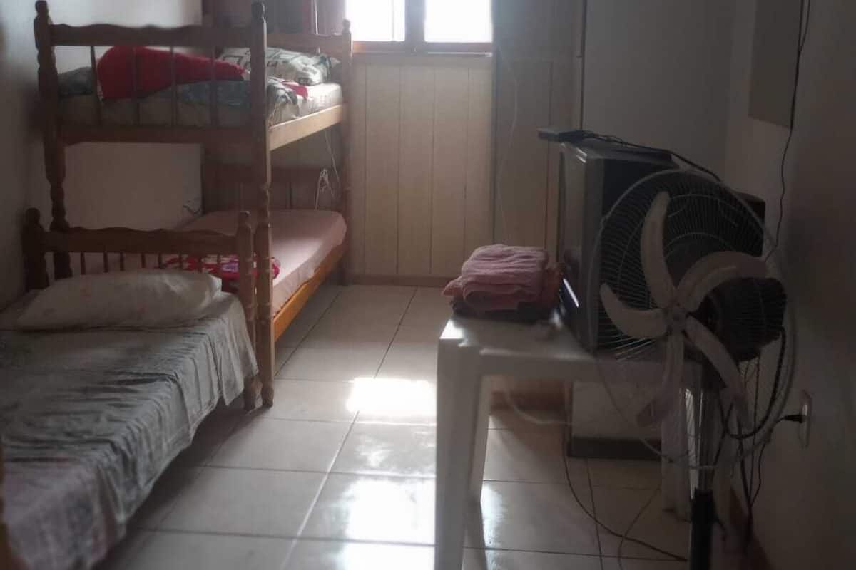 Wifi gratis y ropa de cama