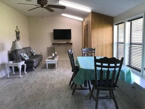 Interior - Twin Oaks- Barn Apartment (Morgan City)