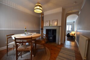 Dining - 5 East Street Rye, Family and dog friendly cottage in the heart of the old town (Rye)