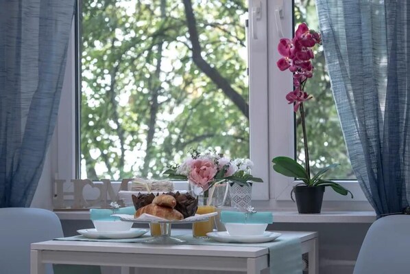 Dining - Wlr Apartments Hoza III (Warszawa)