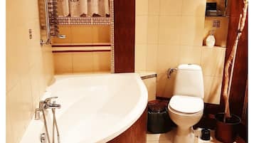Secador de cabelo, sabonete, papel higiênico