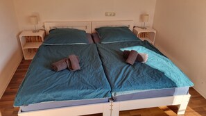 2 Schlafzimmer, Bügeleisen/Bügelbrett, Reisekinderbett, kostenloses WLAN