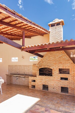 BBQ/picnic area - 2 suítes ideal p/ amigos e casais (Aquiraz)