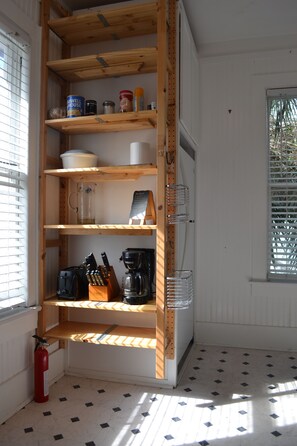 Interior - 27 Pine Street - Pet Friendly - Perfect Location (St. Augustine)