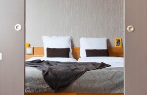 1 bedroom, free WiFi, bed sheets, wheelchair access - APART HOTEL Adagio 4 pers. 7/19-26. Close to Metro (Issy-les-Moulineaux)