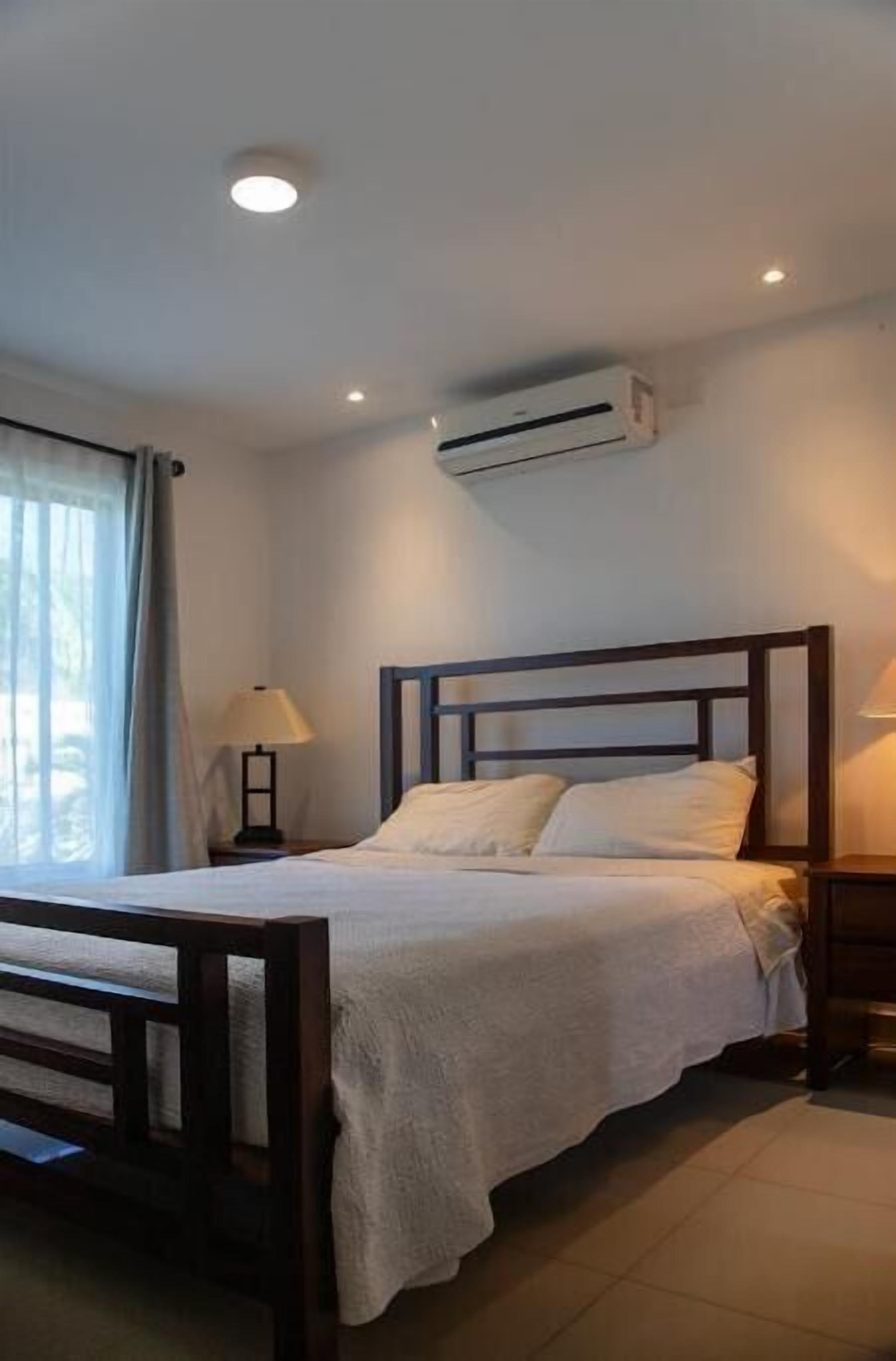 3 habitaciones, tabla de planchar con plancha y wifi gratis 
