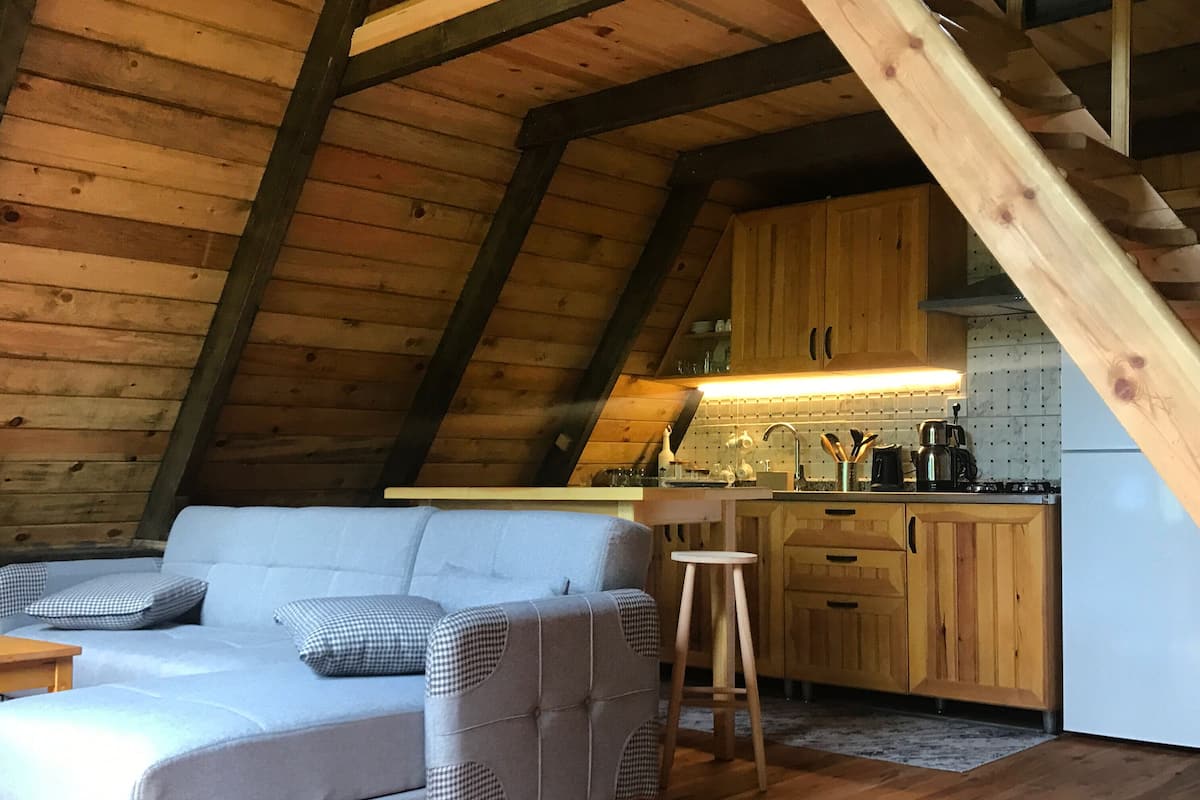 Family Bungalow, 2 Bedrooms, Mountain View | Living area | 32-inch LCD TV with digital channels, Netflix, streaming services