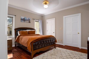 5 bedrooms, free WiFi, bed sheets - NEW! Spacious & kid friendly - great for the whole fam! Close to everything! (Macon)