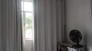 1 quarto, ferros/tábuas de passar roupa, Wi-Fi, roupa de cama