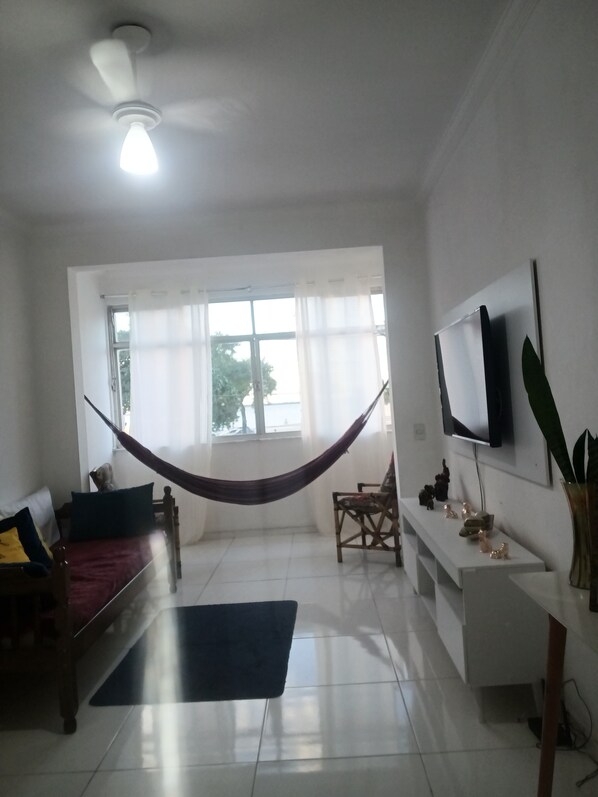 Living area - Lindo Apartamento em Frente a Praia,no Centro da Cidade,super Confortável (Parque Hotel Araruama)