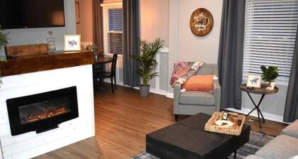 Peaceful neighborhood with AMAZING beds, fire pit, 10mins to Kentucky Horse Park