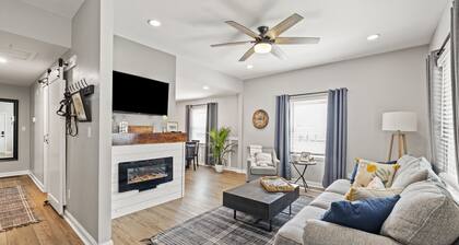 Welcome Home! 10 mins to the Horse Park, Bourbon Trail & We're Pet Friendly