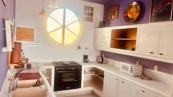 Departamento, 1 habitación, balcón, vista a la ciudad | Cocina privada