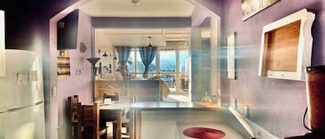 Apartment, 1 Bedroom, Balcony, City View | Interior