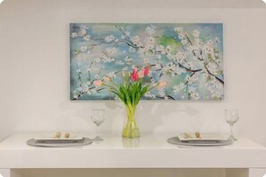 Interior - STUNNING & SPACIOUS 1 BEDROOM OASIS (Brampton)