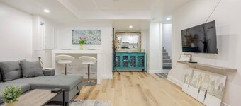 STUNNING & SPACIOUS 1 BEDROOM OASIS