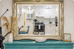 Kylskåp, mikrovågsugn, ugn och spishäll