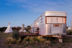 Free WiFi - El Cosmico (Marfa)