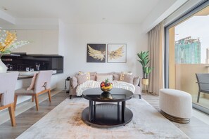 Smart TV - Extravagant 1BR at JW Marriott Marina Residences (Dubai)