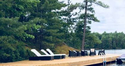 Secluded Muskoka Gem: Spacious Cottage with Private Sandy Beach & Expansive Dock