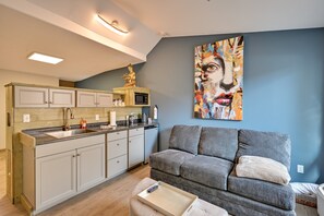 TV, books - Head Into The Vortex (Crestone)