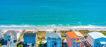 Spacious Oceanfront | Sleeps 30!
