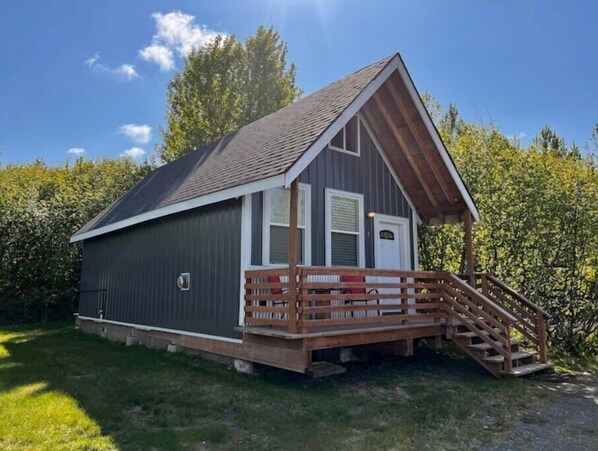 Exterior - Mount Iliamna Cabin
(Soldotna)
