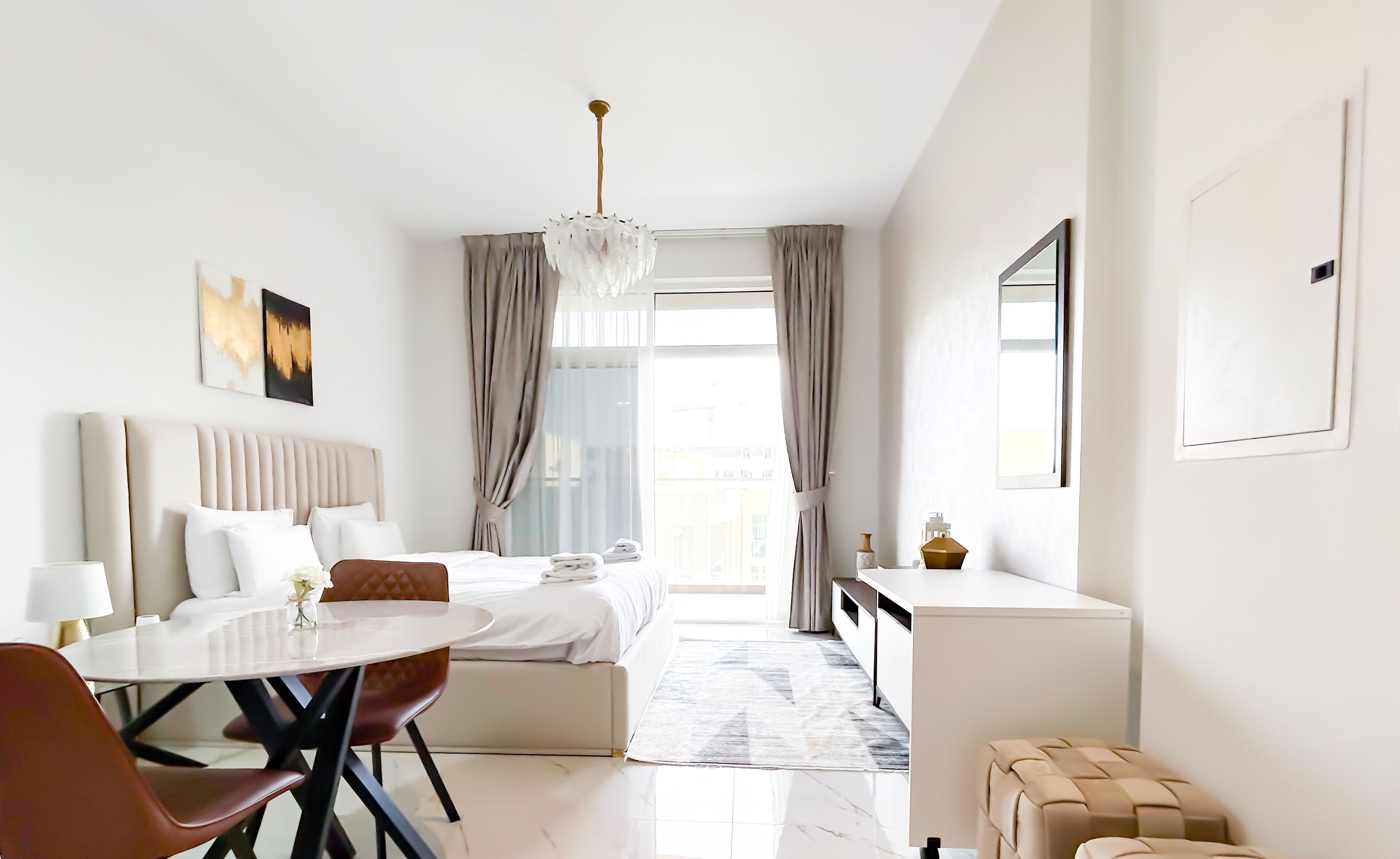 Iron/ironing board, free WiFi, bed sheets