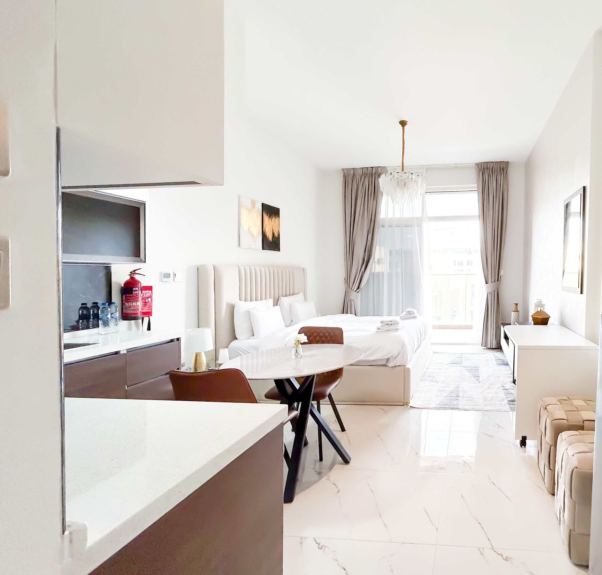 Iron/ironing board, free WiFi, bed sheets