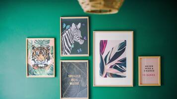 Deluxe Apartment | 2 bedrooms, desk, iron/ironing board, free WiFi