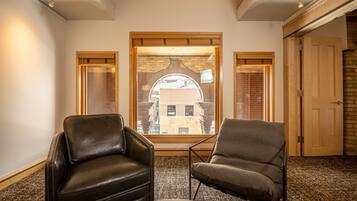 Familien-Suite | Zimmersafe, individuell dekoriert, individuell eingerichtet