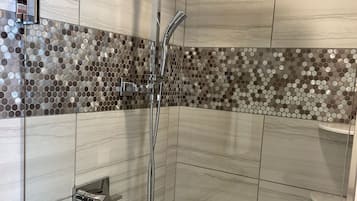 Premium Single Room | Bathroom
