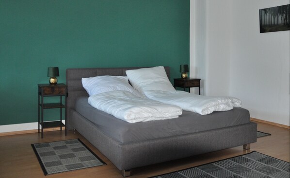 1 bedroom, WiFi, bed sheets