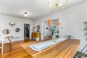 Dining - Restored farmhouse in Old Town Loveland

 (Loveland)