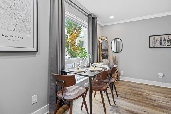 Dining - NEW! Downtown Jive: 1BR Riverfront Condo Sleeps 4 (Nashville)