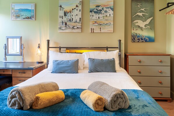 2 chambres, bureau, Wi-Fi gratuit, draps fournis