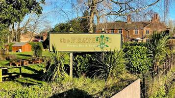 Enceinte de lâhĂ©bergement