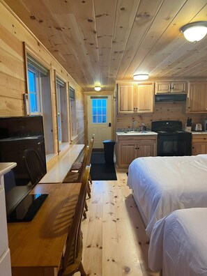 1 bedroom, desk, iron/ironing board, free WiFi