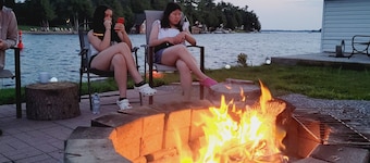 Rosedale Cottage retreat @ Balsam Lakefront