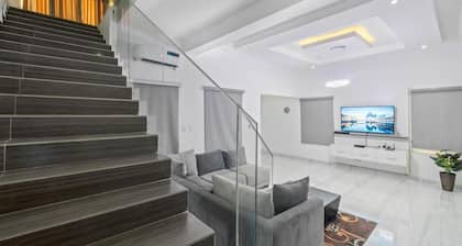 Gorgeous Shortlet Apartment Lekki