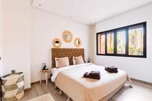 2 bedrooms, iron/ironing board, WiFi, bed sheets - Un Loft Duplex Familial en Plein Coeur du Quartier Chic de Gueliz Avec Piscine ! (Marrakech)