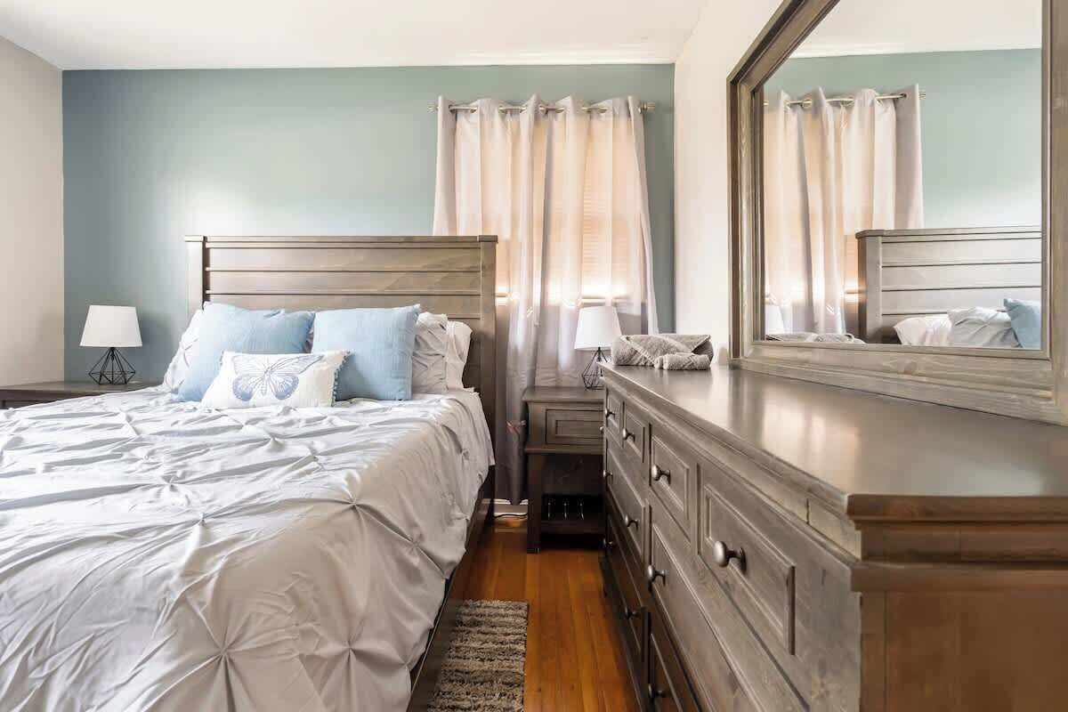 3 bedrooms, iron/ironing board