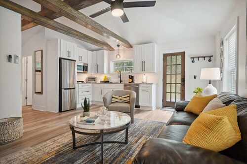 Designer Den | Chic Luxury in a Hip Area