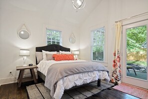 3 chambres, fer et planche à repasser, Wi-Fi, draps fournis