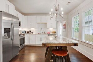 Fridge, microwave, oven, stovetop - Chic Bungalow & Tiny Home in Hip ATL Neighborhood (Atlanta)